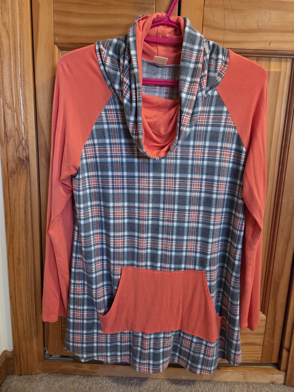 🌻 3/$20 Deal!! Plaid Cowl Tunic in Coral and Slate